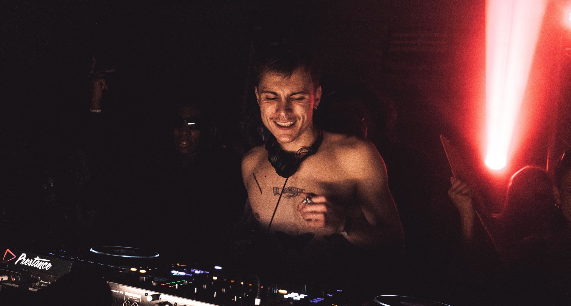 Manx B2B Lwo